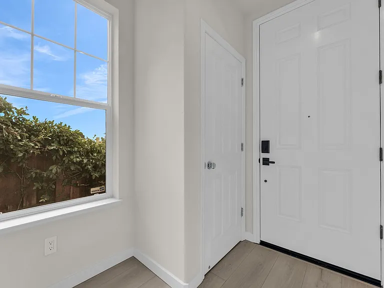 32 Rowe Ranch Dr — Photo 3