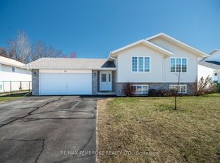50 Spruce St, Petawawa, ON K8H3S4