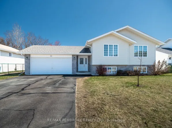 50 Spruce St, Petawawa, ON K8H 3S4
