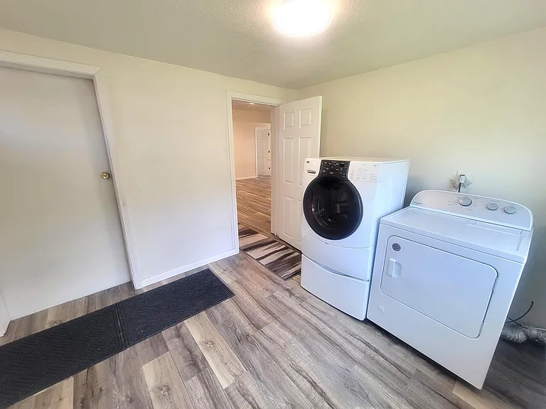 12264 Roosevelt Blvd — Photo 25