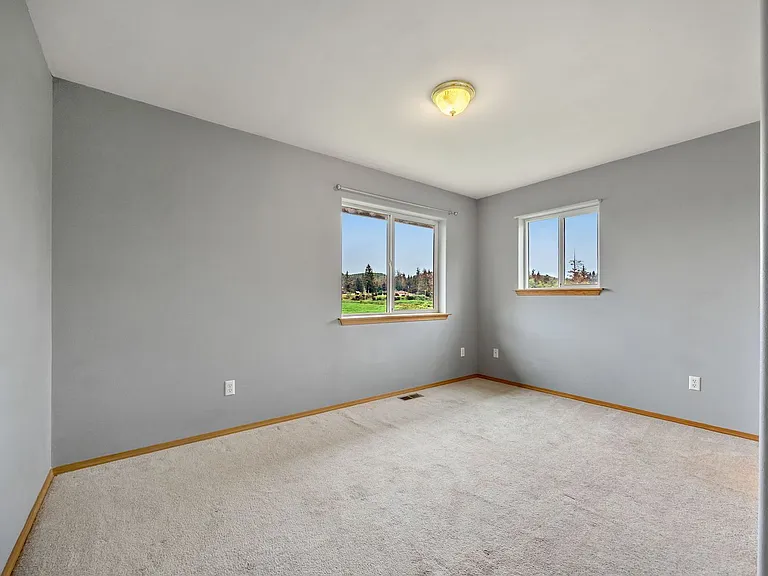 90560 Logan Rd ~ Meiners 26-0215DME01 — Photo 17
