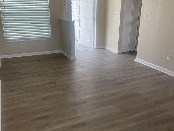 4th image of 8206 Greenleaf Cir