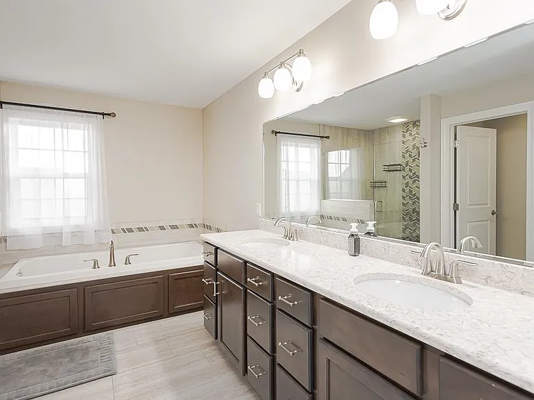 114 Valley Hall Dr — Photo 18