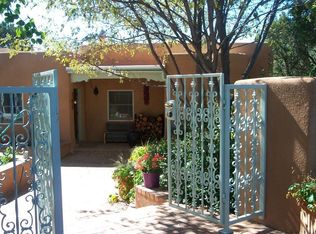 68 Ravens Ridge Rd, Santa Fe, NM 87505