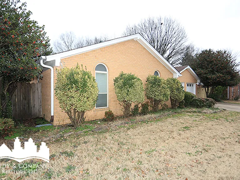 3132 Rosebay Ln — Photo 4