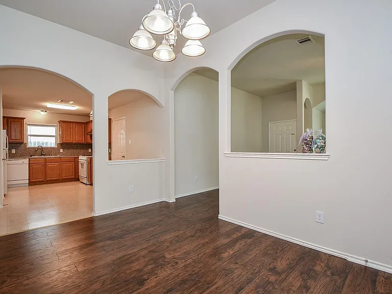 1151 Crestmont Place Loop — Photo 9