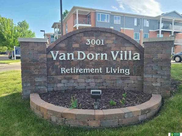 3001 S 51st Street Ct Unit 430, Lincoln, NE 68506