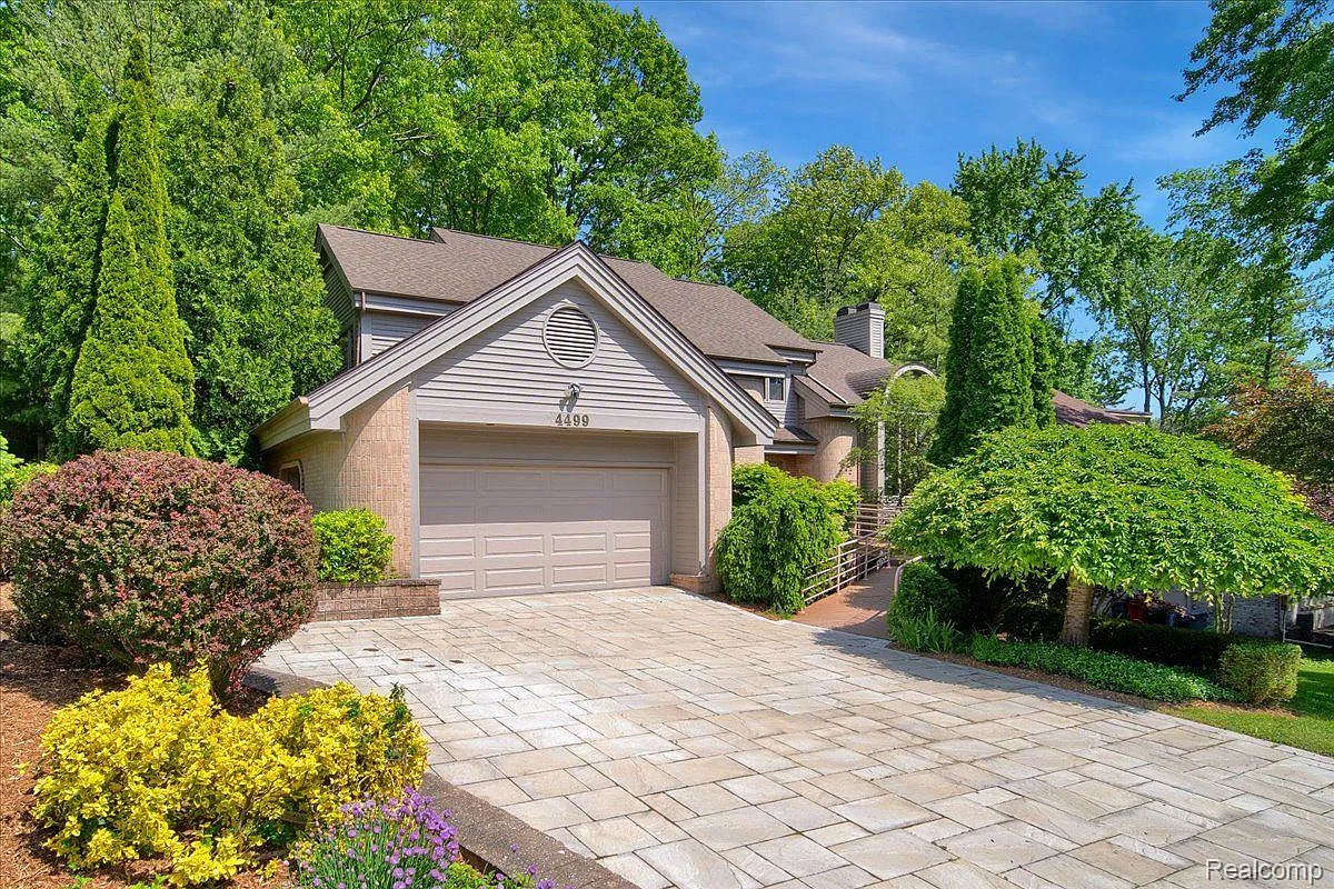 4499 Rolling Pine Dr photo 1
