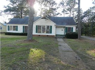 261 N Davis St, Forest, MS 39074