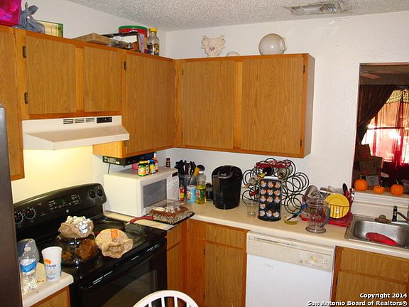 3rd image of 925 Lee Hall St