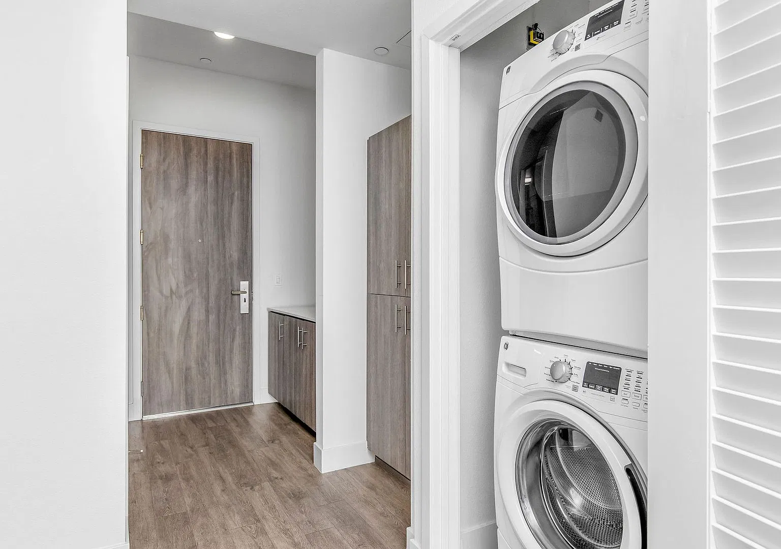 1 bed, 659 sqft, $2,245 — Photo 3