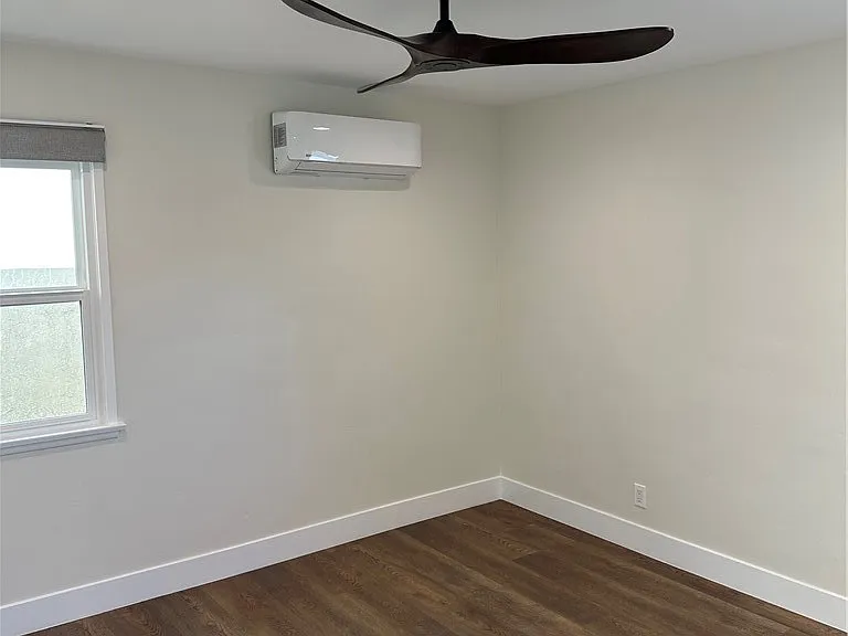1597 San Bernardino Pl #A — Photo 11