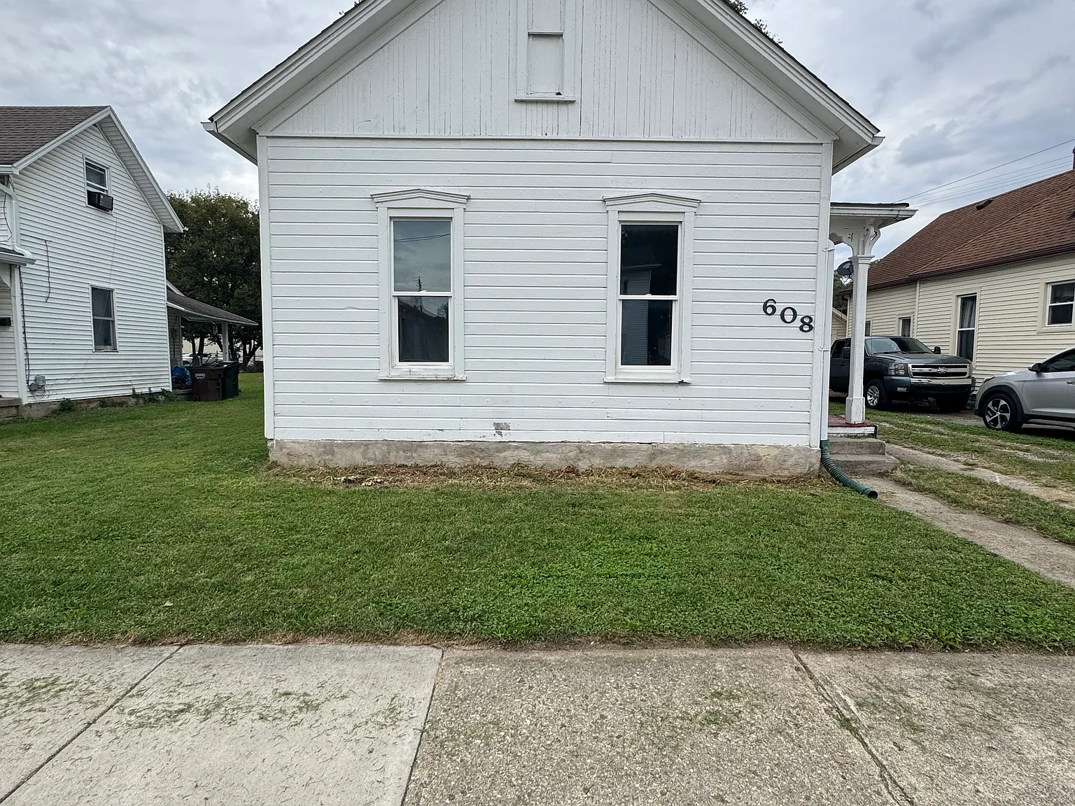 2 bed, 848 sqft, $1,100 — Photo 1
