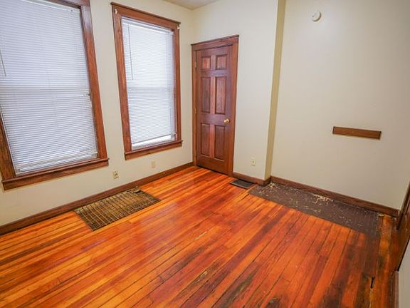 4th image of 109 Chittenden Ave #109