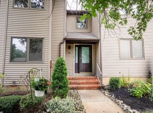 49 Malibu Ct, Old Bridge, NJ 08857