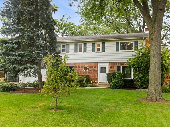 1607 E Wakeman Ave, Wheaton, IL 60187