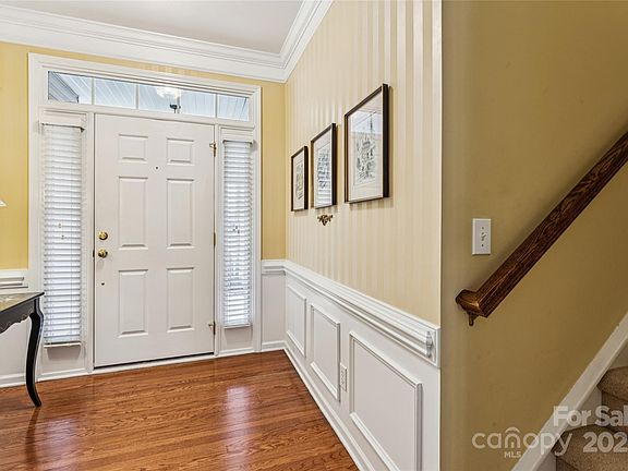 4th image of 2316 Elendil Ln