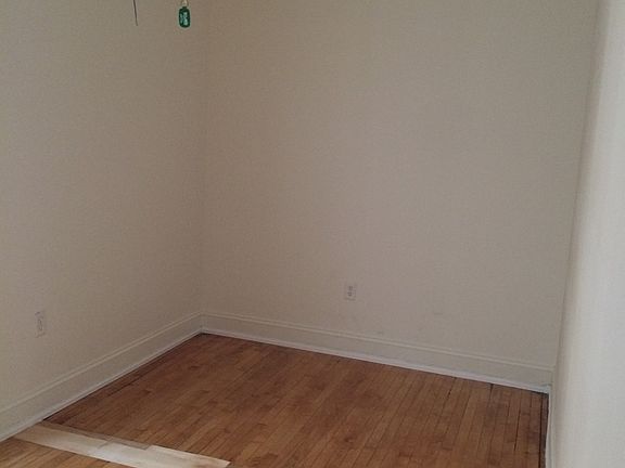 5th image of 5653 W Montrose Ave #2