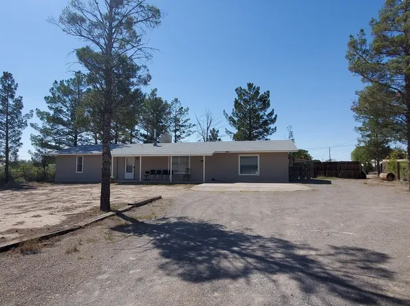 86 Suzy Ann St, Alamogordo, NM 88311