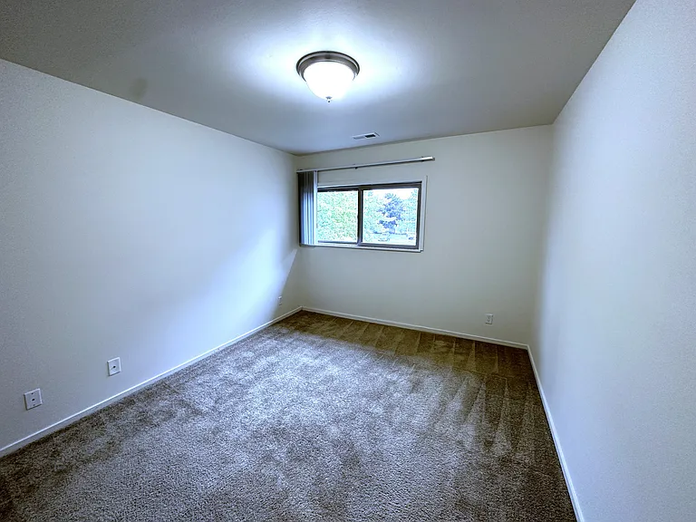 Grand Bend Club Apartments — Photo 32
