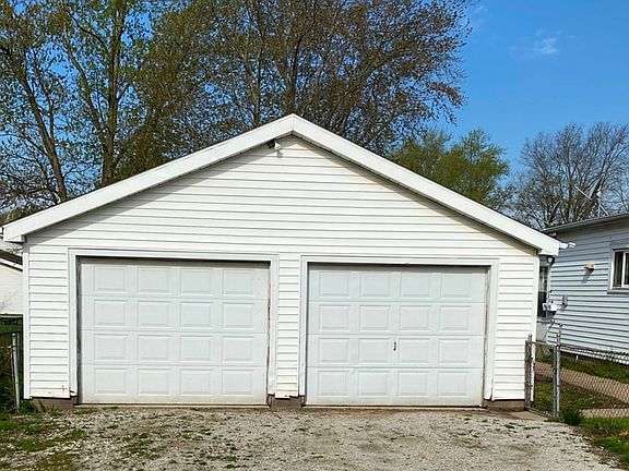 3rd image of 206 N Newell St