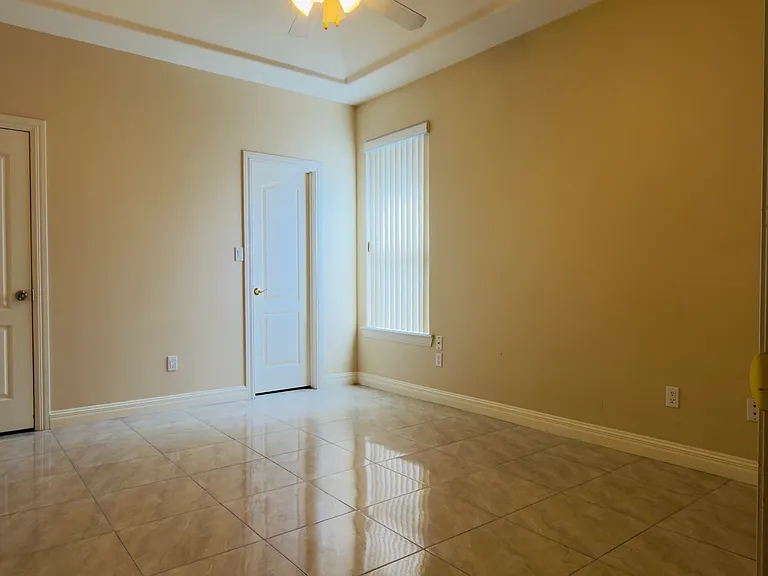 3421 Esperanza Ave — Photo 6