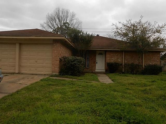 1st image of 1302 Twining Oaks Ln