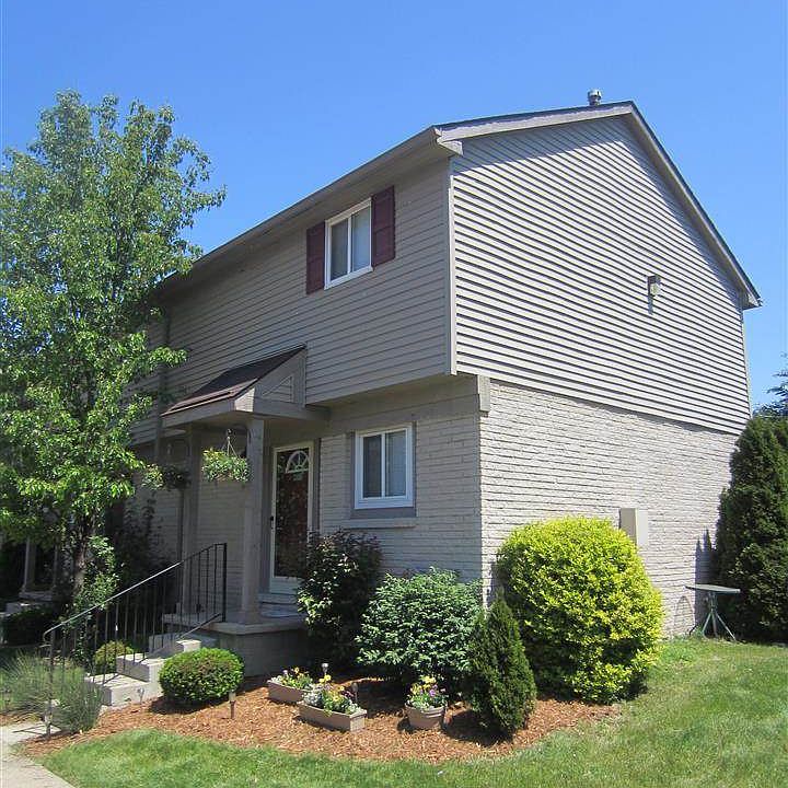 1st image of 2300 Orchard Crst