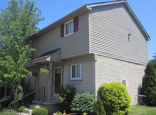 2300 Orchard Crst, Utica, MI 48317