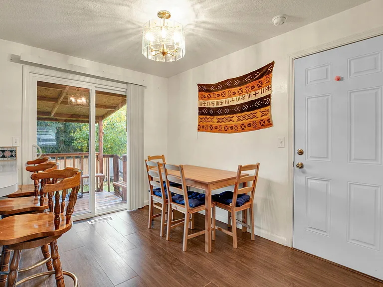 5550 SE Foxfire St — Photo 6