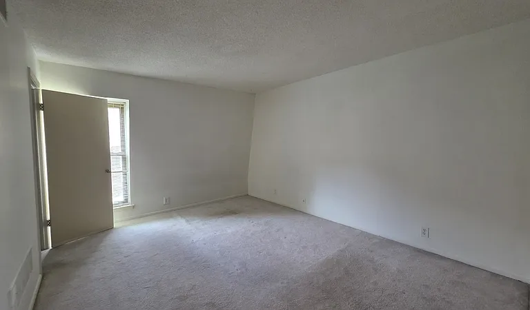 1896 Poplar Woods Cir E #1-3 — Photo 7