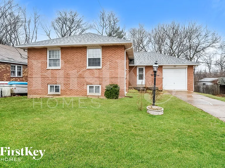 9846 Rivermont Dr — Photo 17