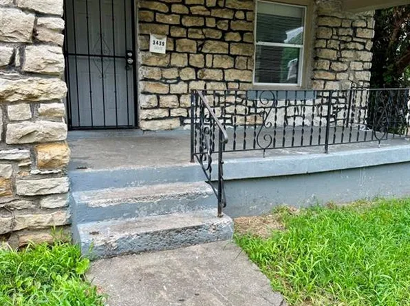 3439 Olive St, Kansas City, MO 64109