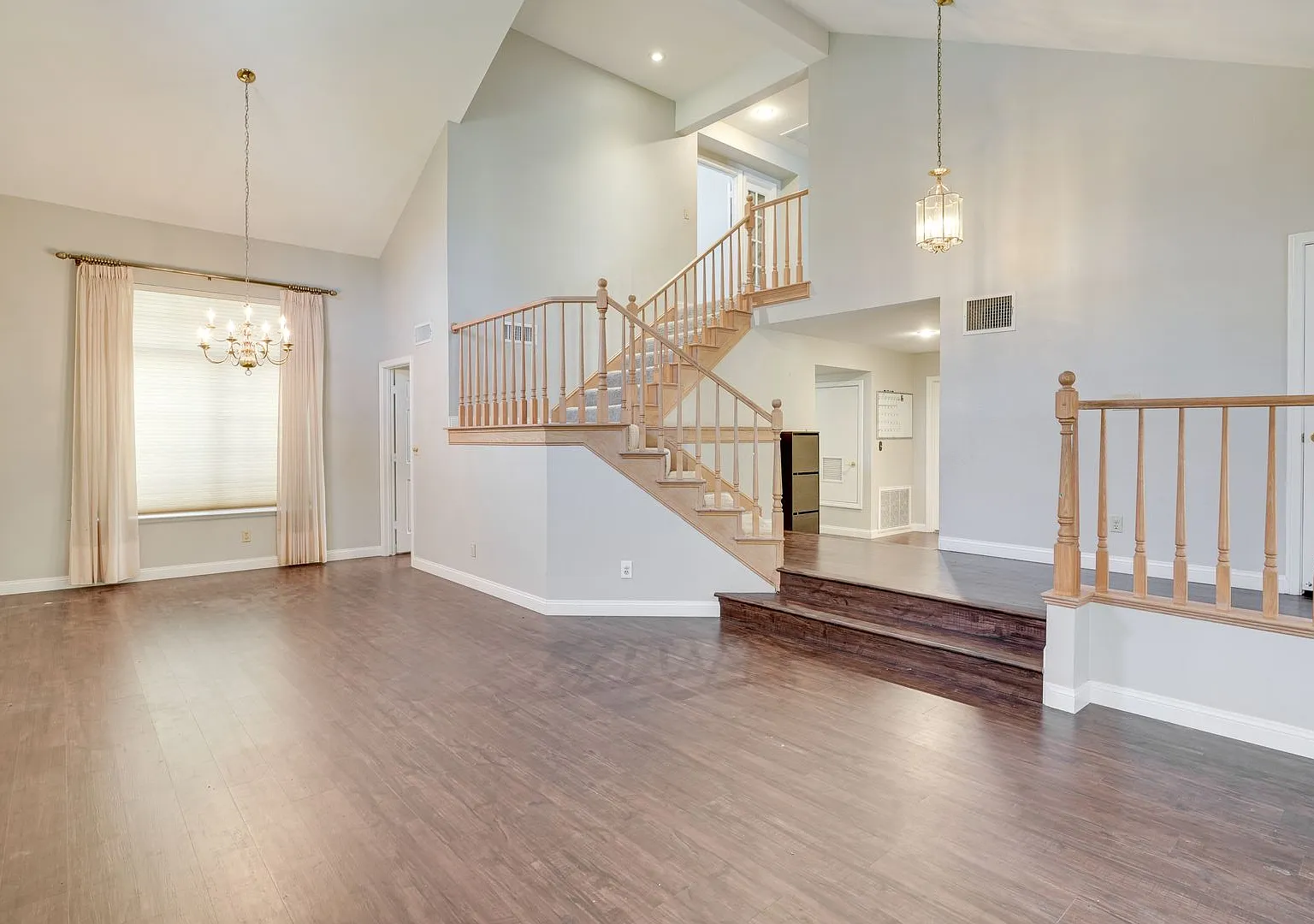 Luxury Meets Comfort in This Beautiful 4-Bedroom Retreat — Photo 2