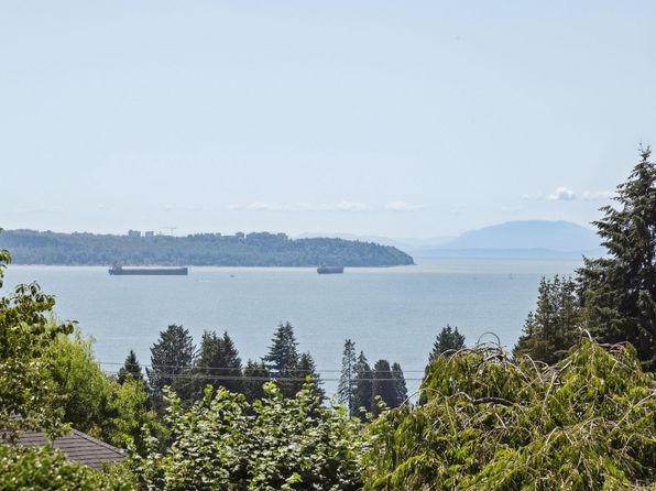 2136 Nelson Ave, West Vancouver, BC V7V 2P7