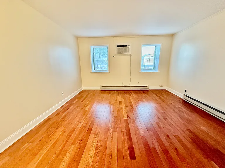 2528 Christian St #3 — Photo 15