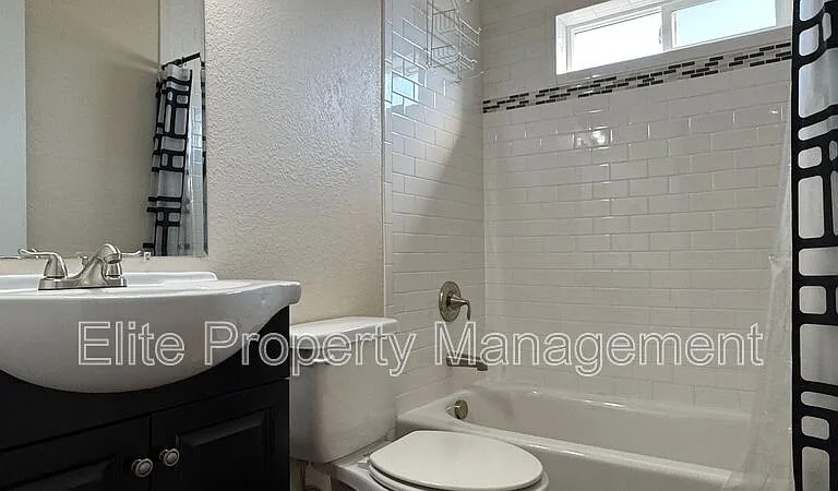 983 S Palomar Dr — Photo 12