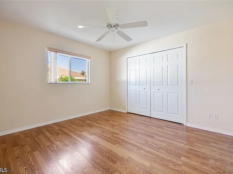 1132 SE 32nd Ter — Photo 30