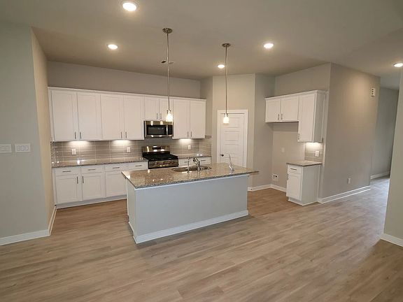5th image of 4961 Perennial Ln