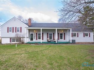 3167 Stuart Rd, Fostoria, OH 44830