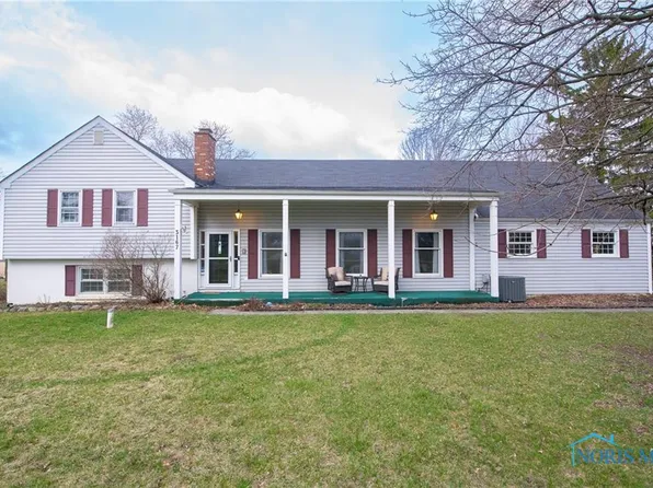 3167 Stuart Rd, Fostoria, OH 44830