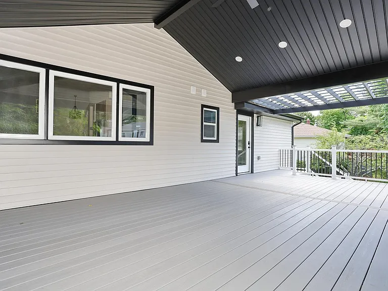 415 Goffle Rd — Photo 33