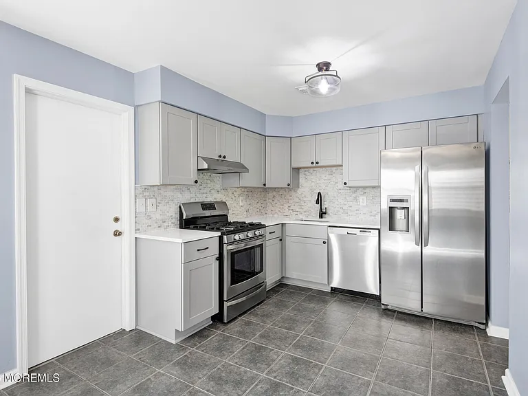 6 Stowe Ct — Photo 11