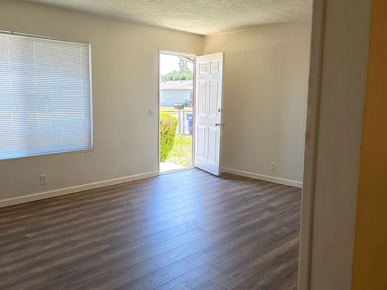41441 David Rd — Photo 31