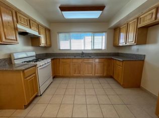 1336 N Kenmore Ave #10, Los Angeles, CA 90027