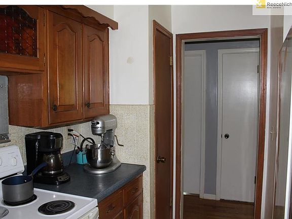 Kitchen pantry area.