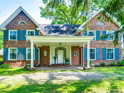 2030 Glenmont Dr NW, Canton, OH, 44708