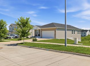 5613 Brook View Ave, Des Moines, IA 50317