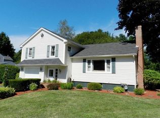 13 Tobey St, Hampton, NH 03842