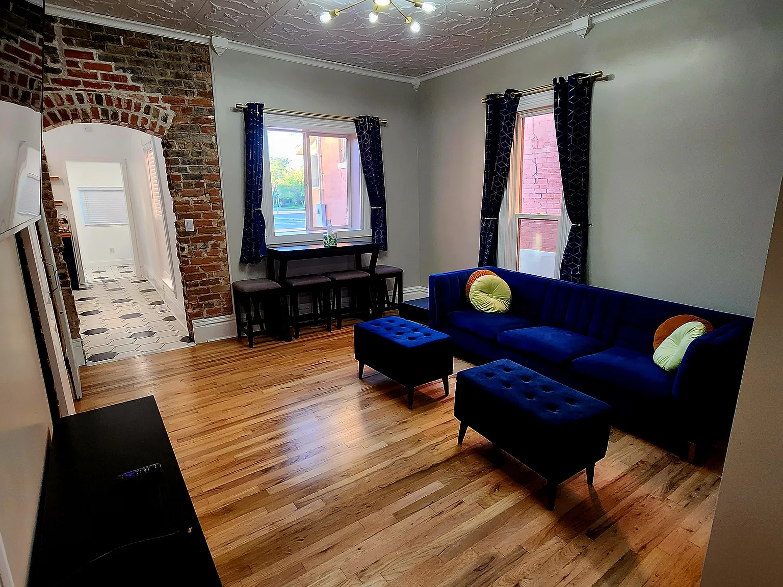 2 bed, 904 sqft, $2,200 — Photo 4